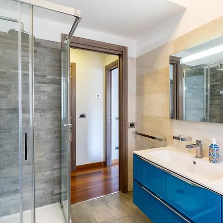 Apartament Casa Julia - Moderno In Stile Industriale Con Balcone A