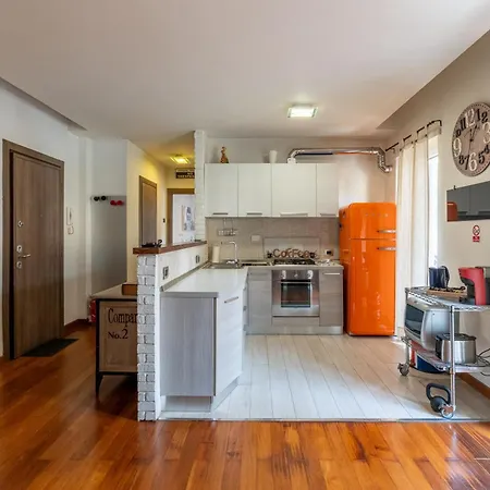 Apartament Casa Julia - Moderno In Stile Industriale Con Balcone A