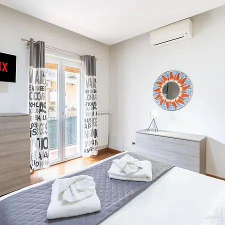 Casa Julia - Moderno In Stile Industriale Con Balcone A Appartement Rome